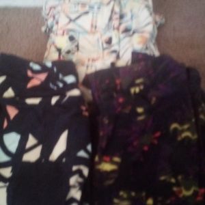3 pair of lu la roe leggings.